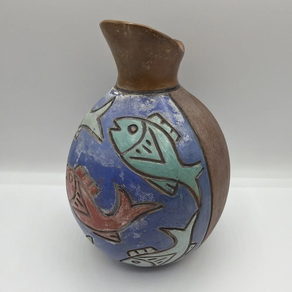 Vintage Hand Made Peru Fish Hand Etched Colorful 7 In Art Pottery Vase Signed